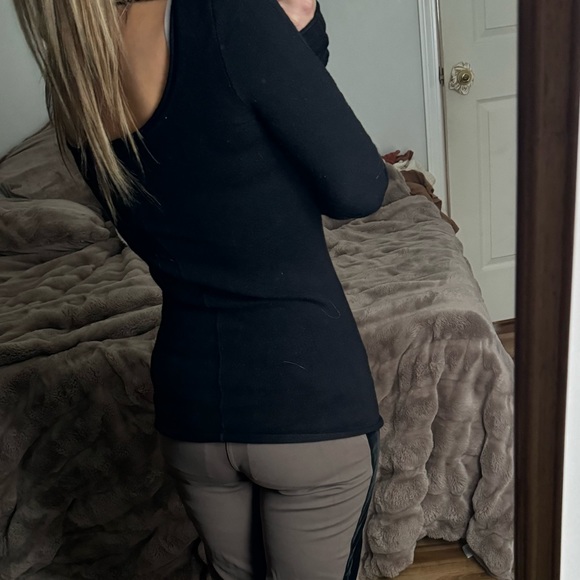 Lululemon long sleeve front seam sweater vintage slim fit 4 - Picture 2 of 6